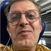 Laureando musicologia e laureato Dams musica spettacolo impartisce lezioni canto musica e recitazione